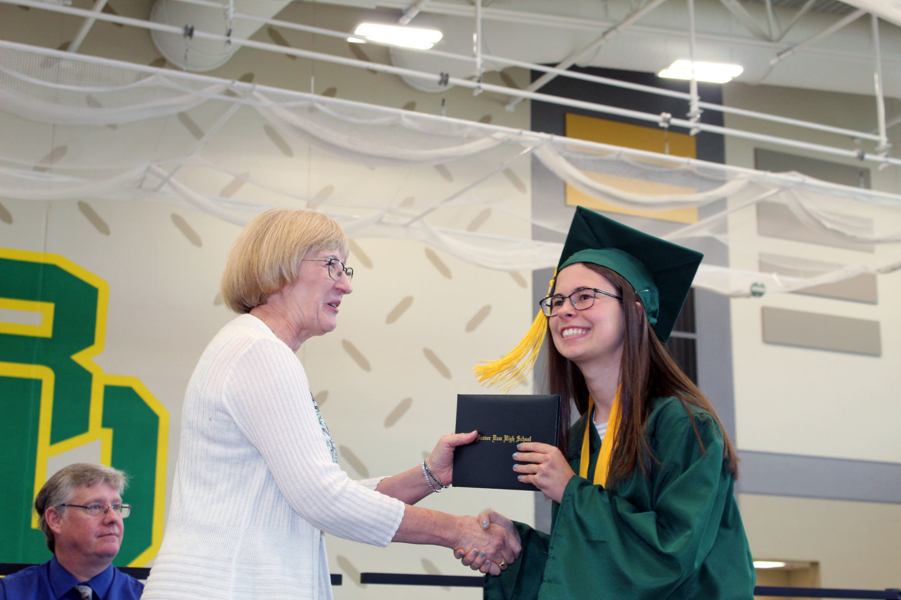 060219-ctzn-news-bd-grad098.jpg